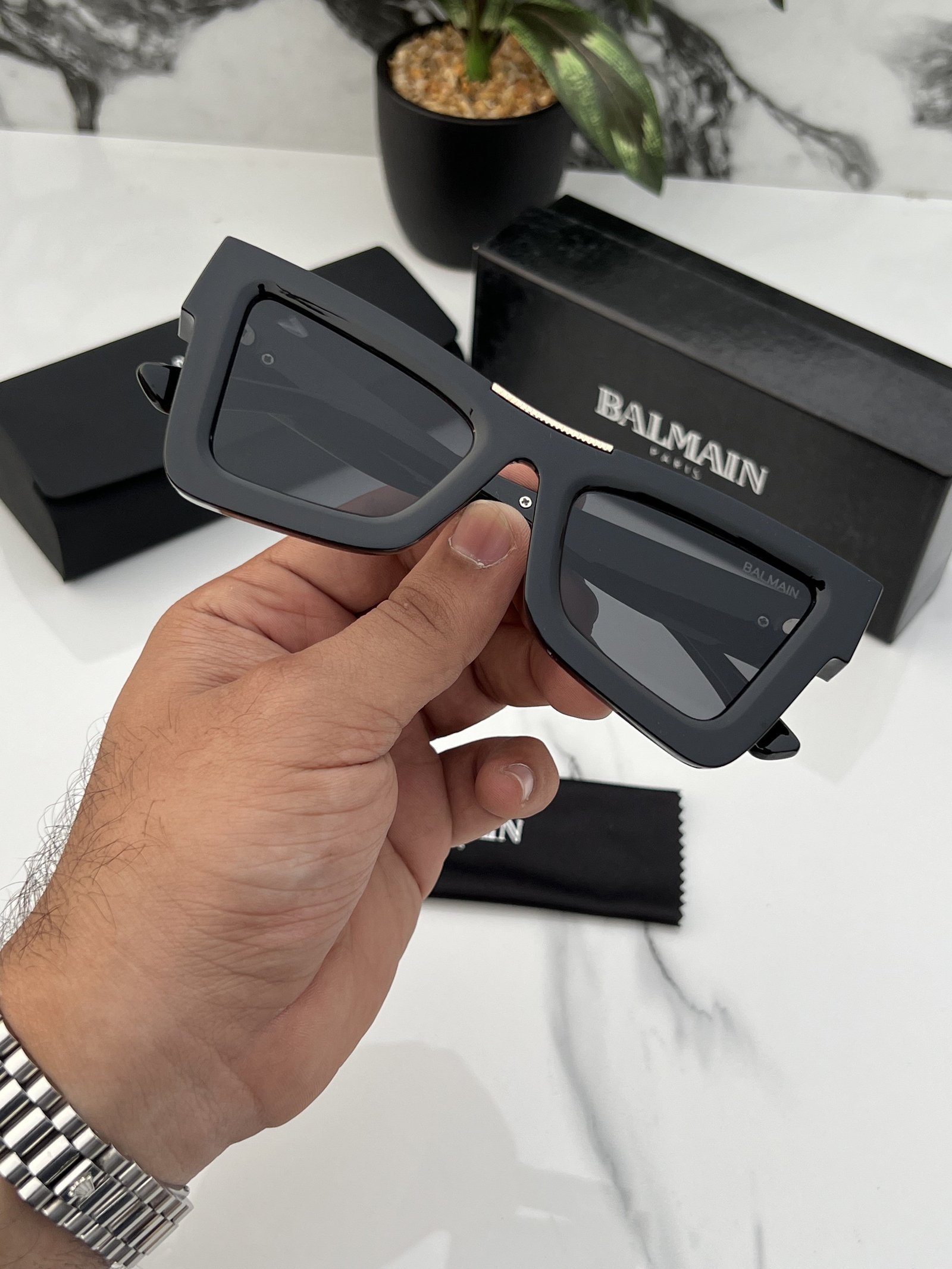 Branded BLMN Bold 4 Full Black Sunglasses - Image 2