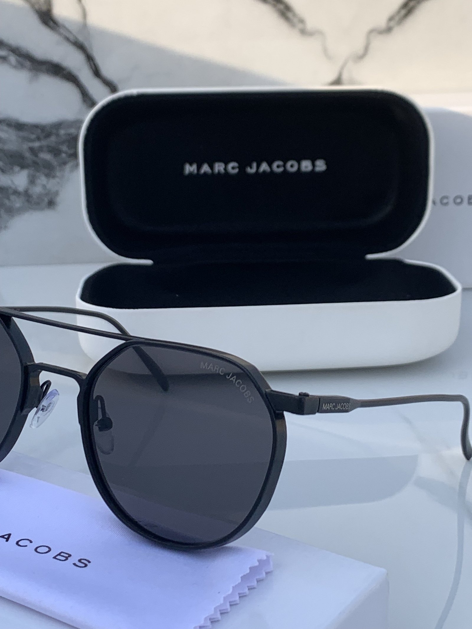 Branded Mj Metal Frame Full Black Sunglasses - Image 3