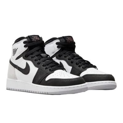 Air Jordan 1 High OG “Black/White/Light Smoke Grey” – Premium Retro Leather Sneaker