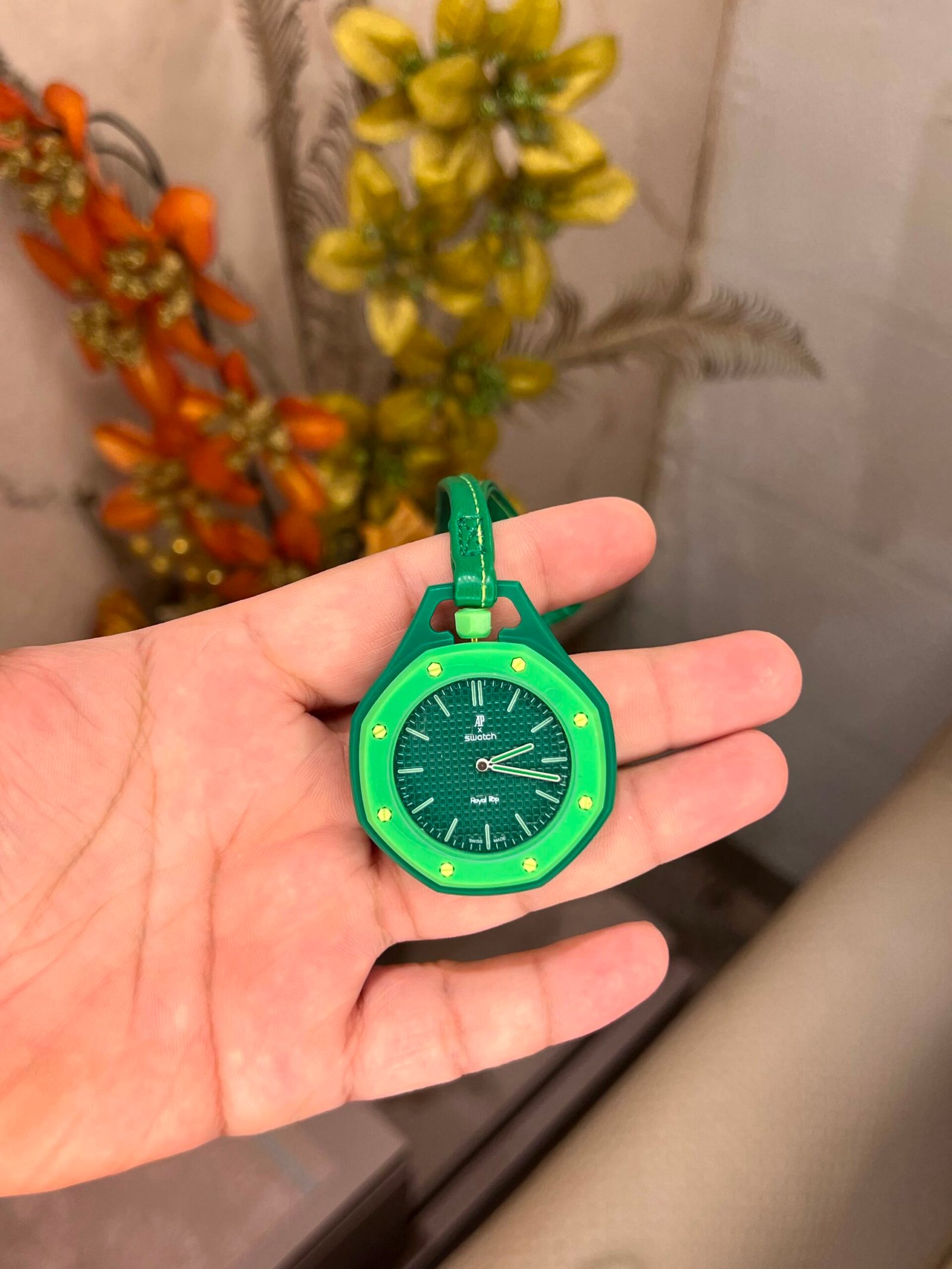 AP X SWATCH ROYAL POP WITH BOX 002