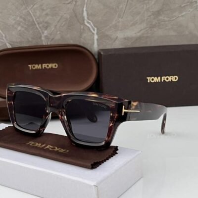 TOM FORD SUNGLASS WITH ORIGINAL BOX 0006