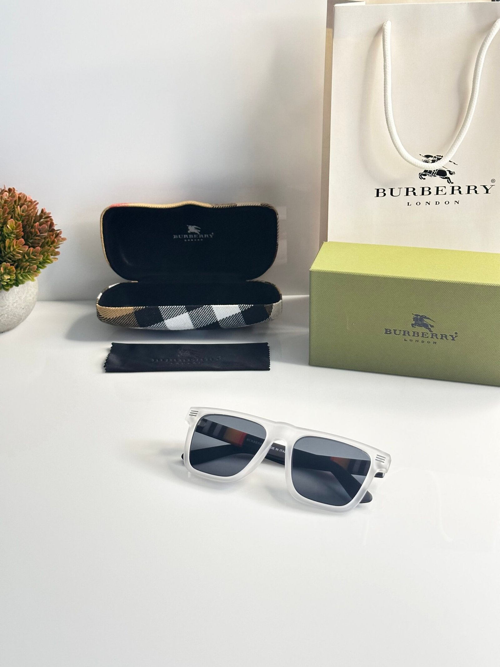Burberry_4382_Ice_Black - Image 4