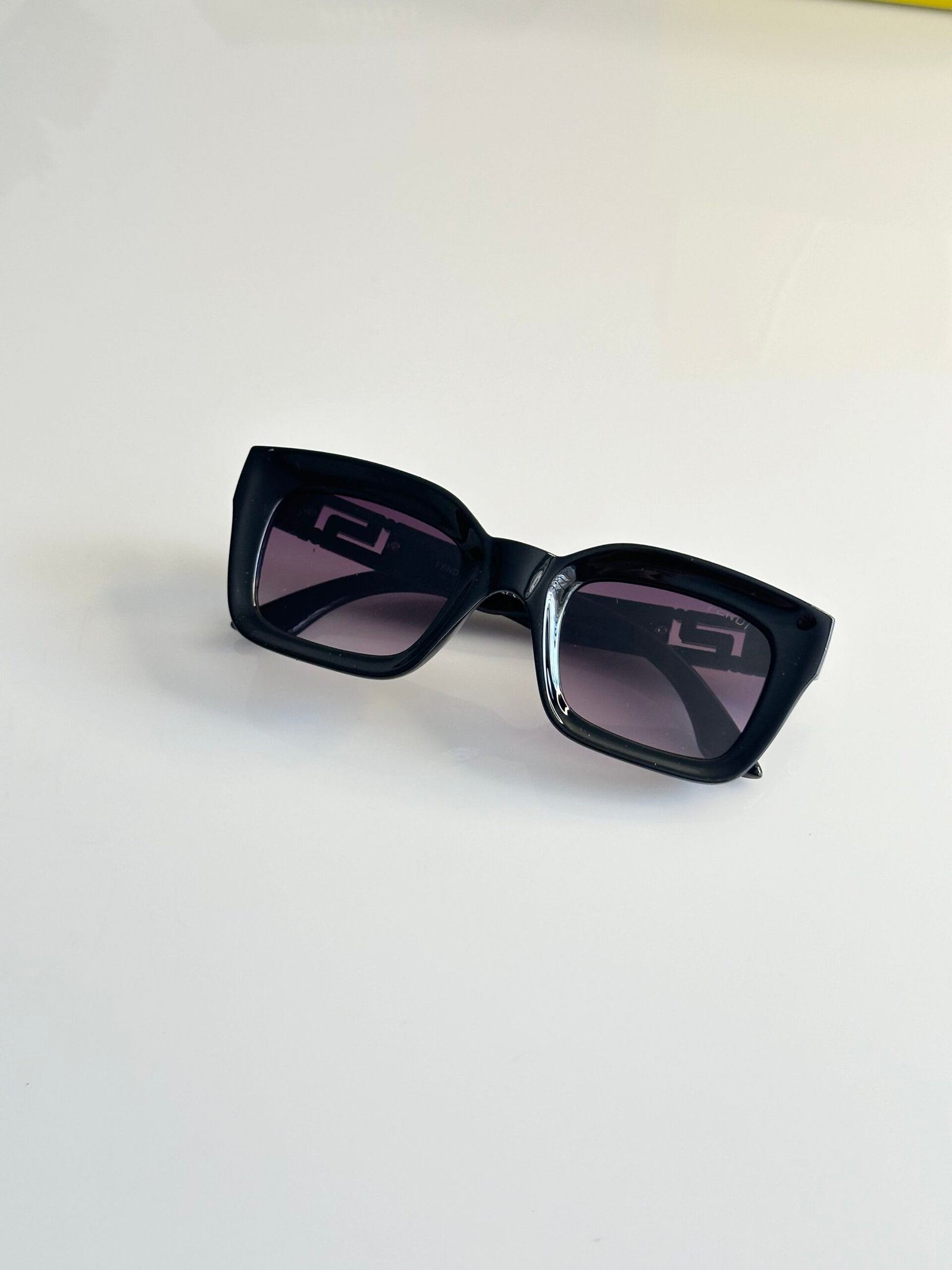 Fendi_2213_Black - Image 3