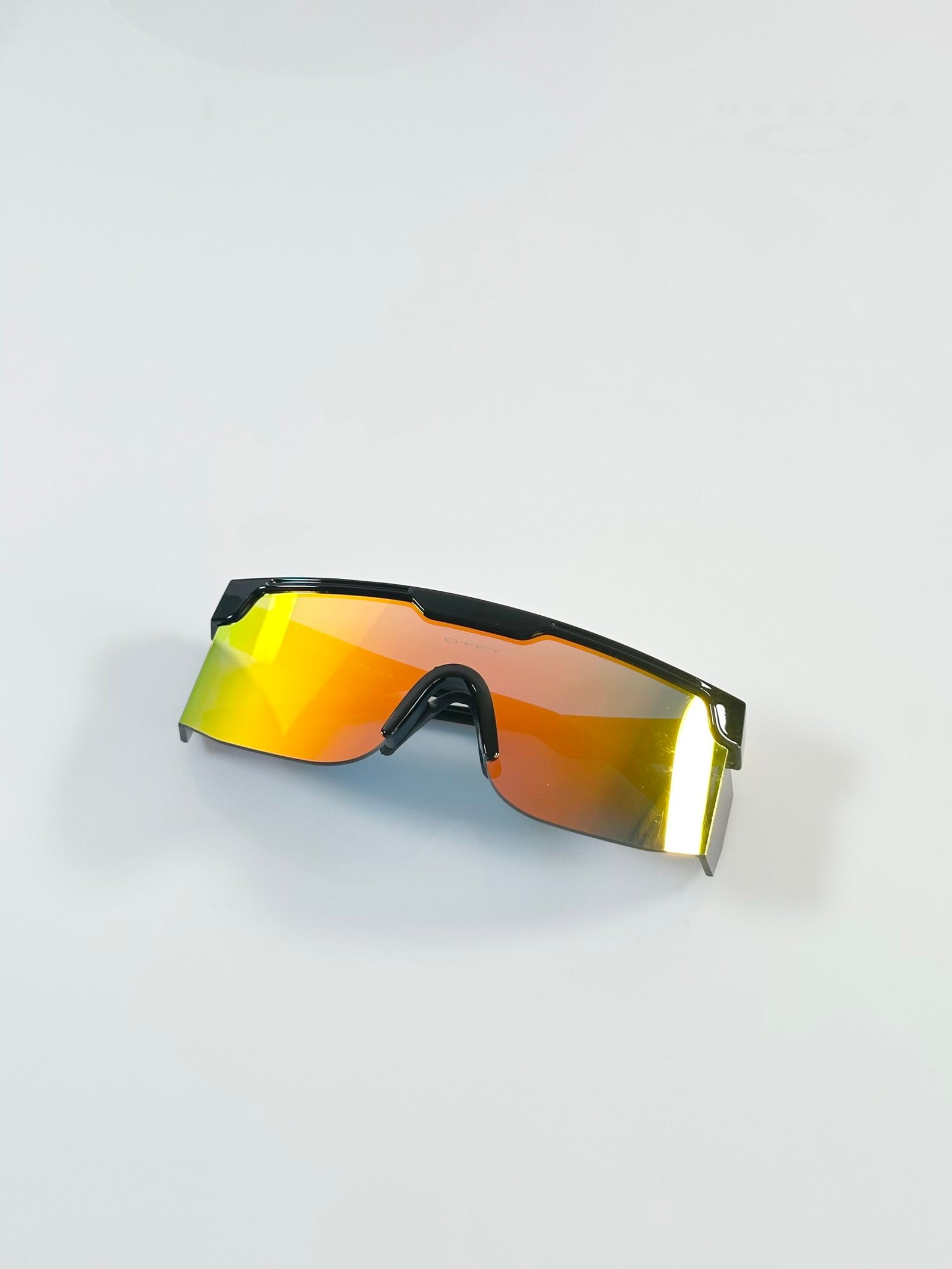 Oakley_9957_Black_Orange_Mercury - Image 3