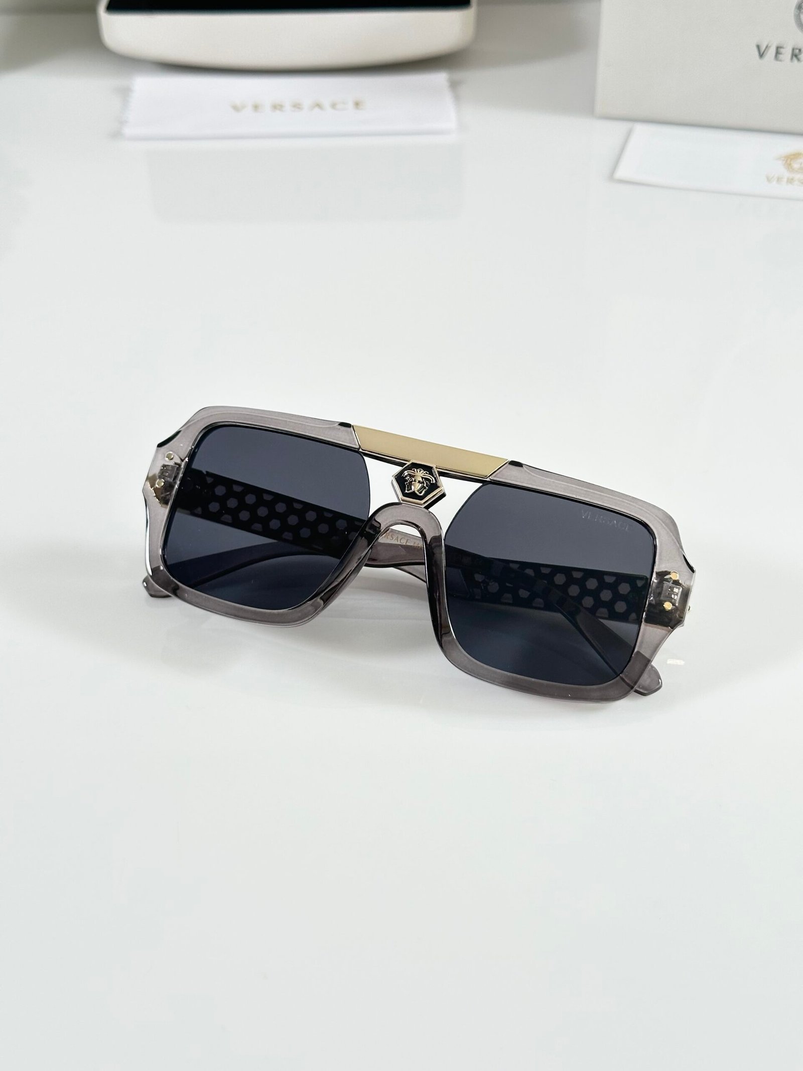 Versace 215 Grey - Image 3