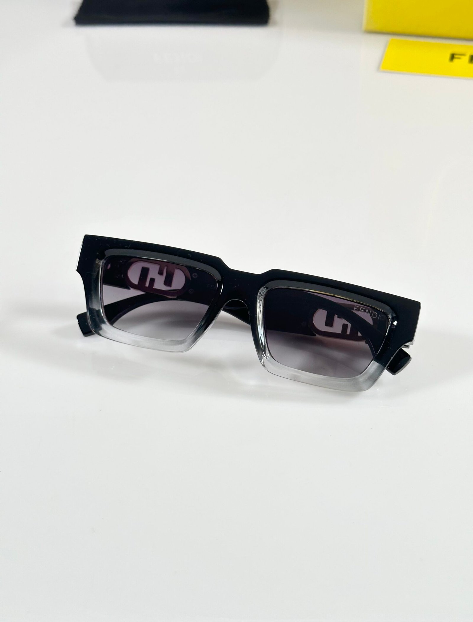 Fendi_WMNS_2419_Water_Black - Image 3