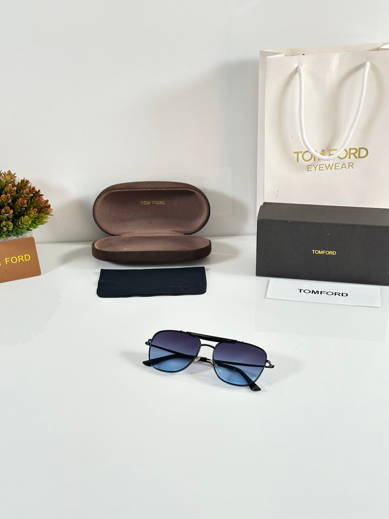 Tomford 559 Black Blue - Image 4