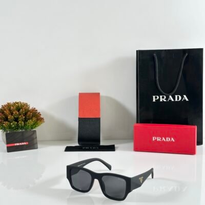 Prada_10_Mate_Black
