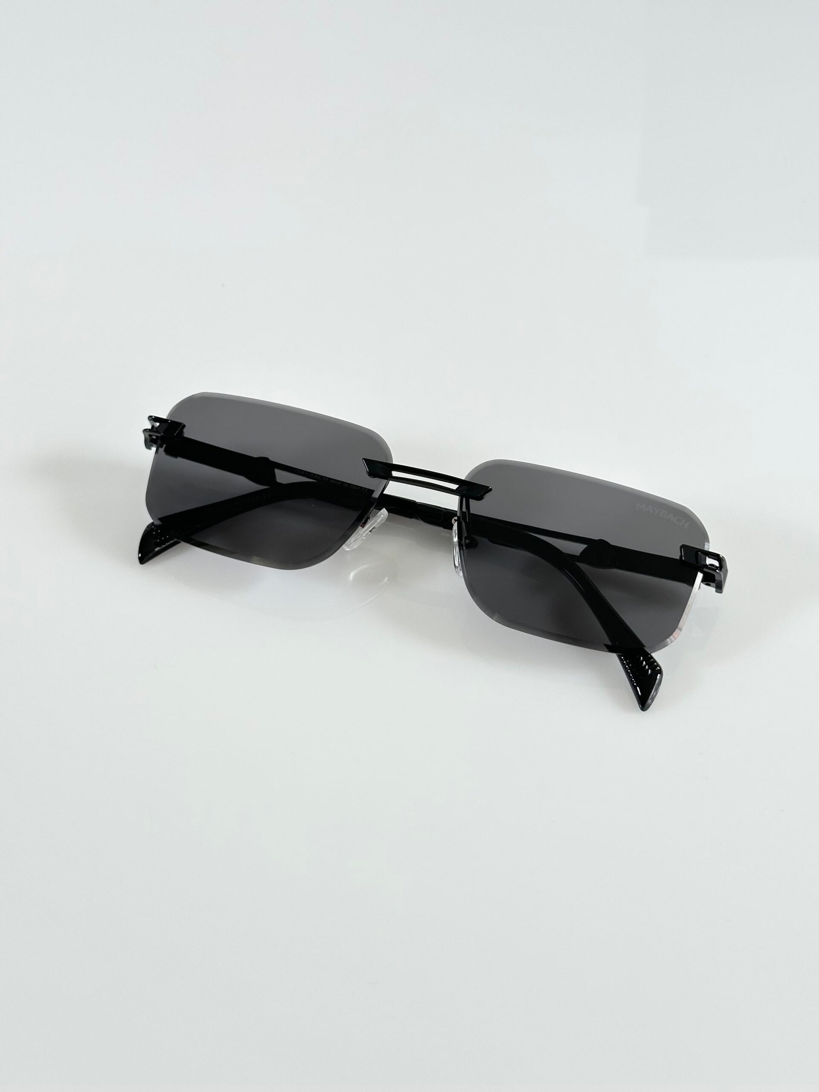 Maybach 1016 Black - Image 3