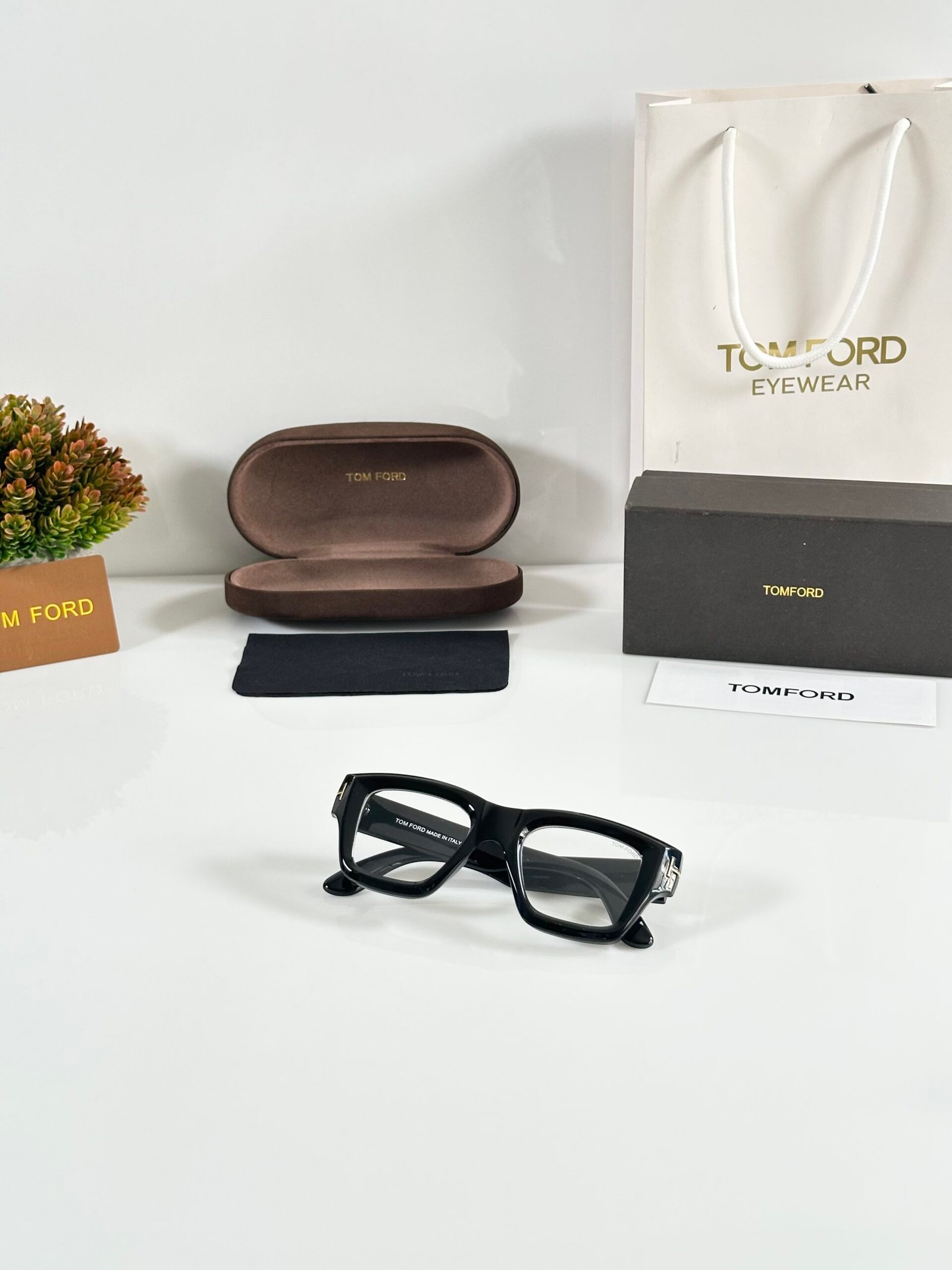 Tomford 184 Black Frame - Image 4