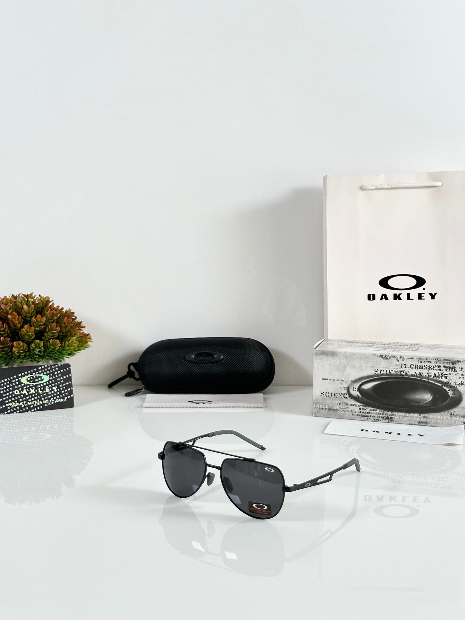 Oakley_8917_Black