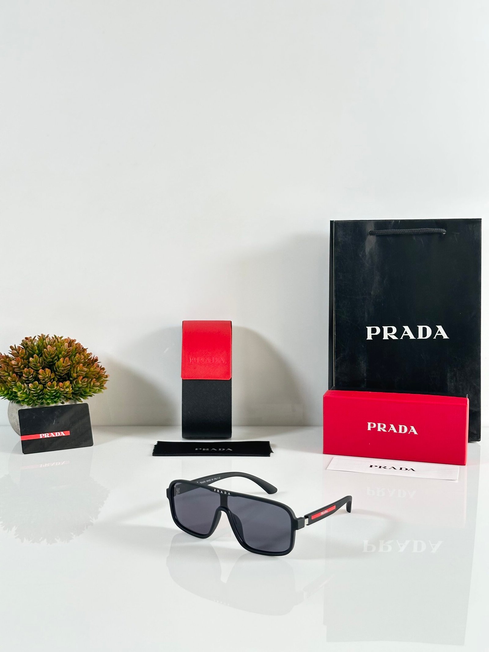 PR 8951 Black