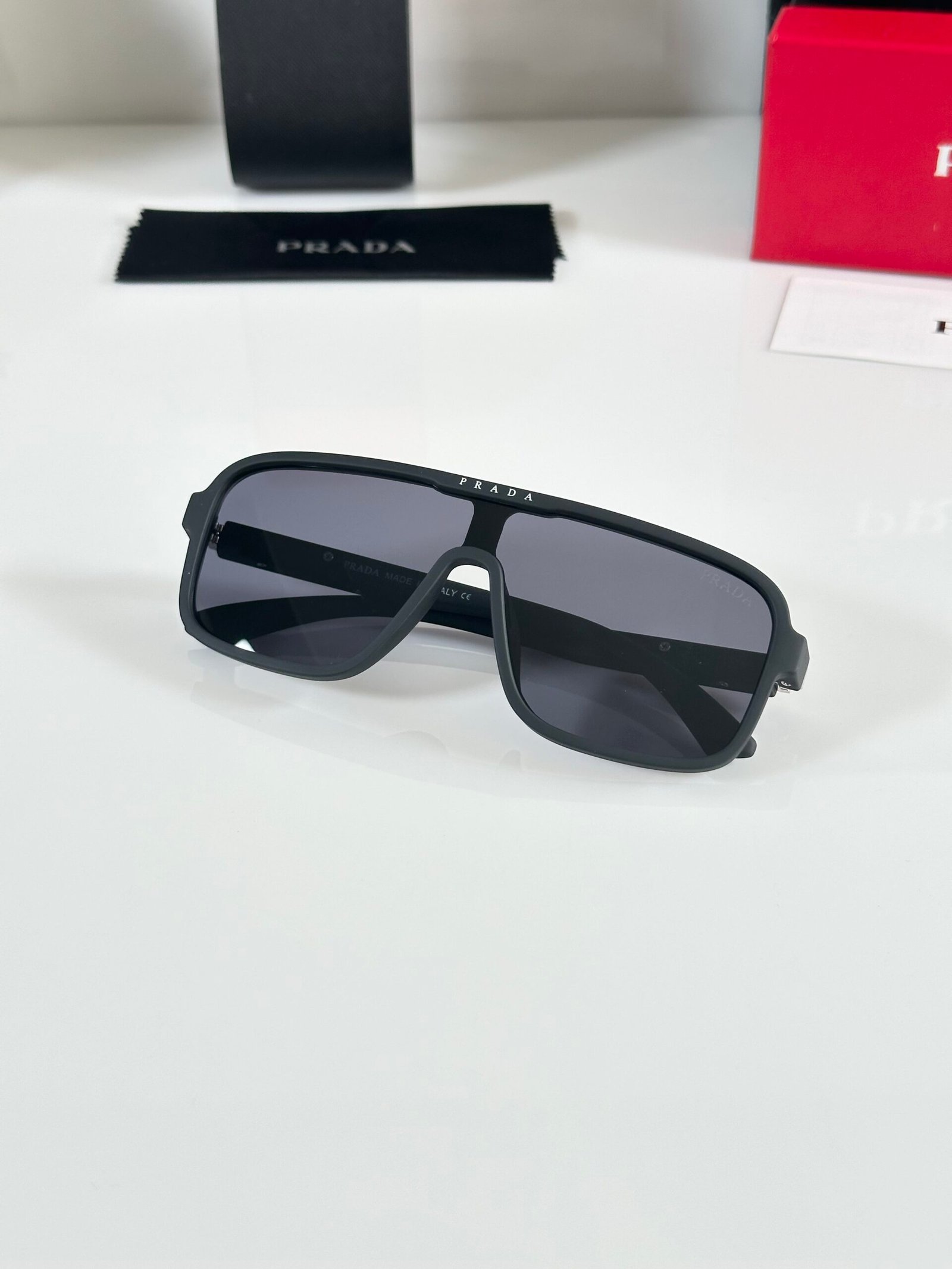 PR 8951 Black - Image 3