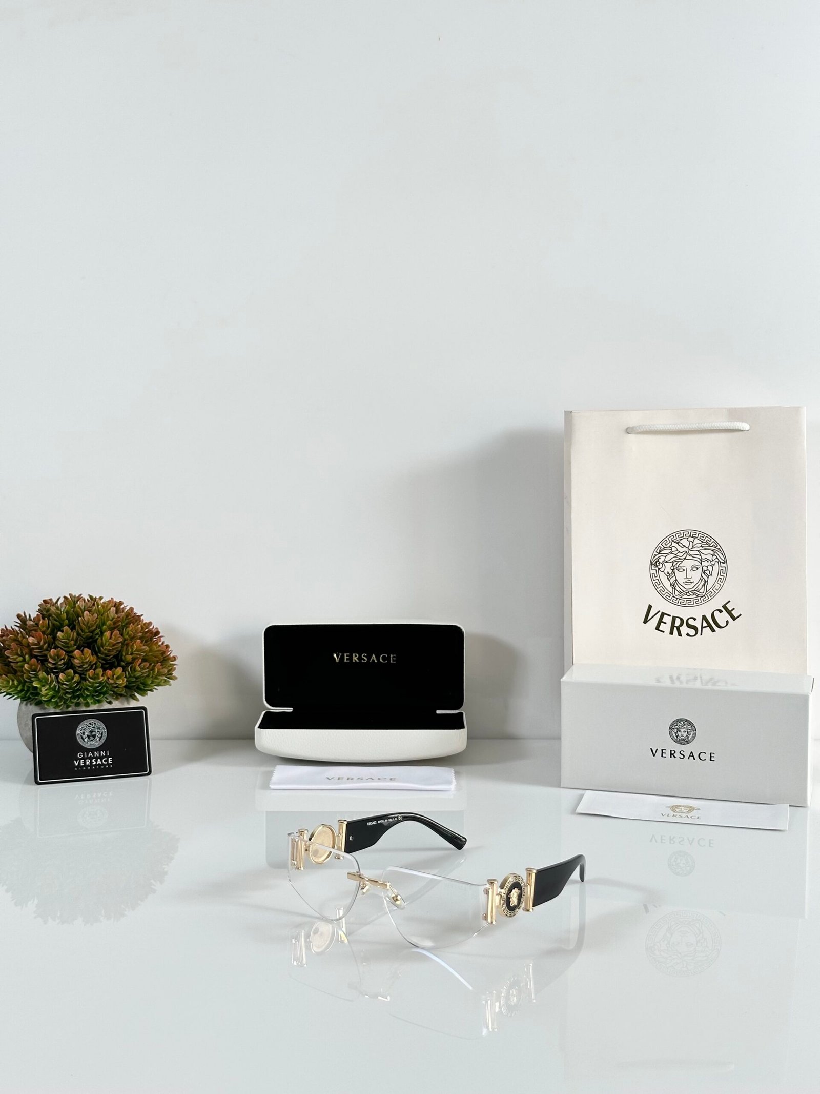 Versace 6773 Gold Day