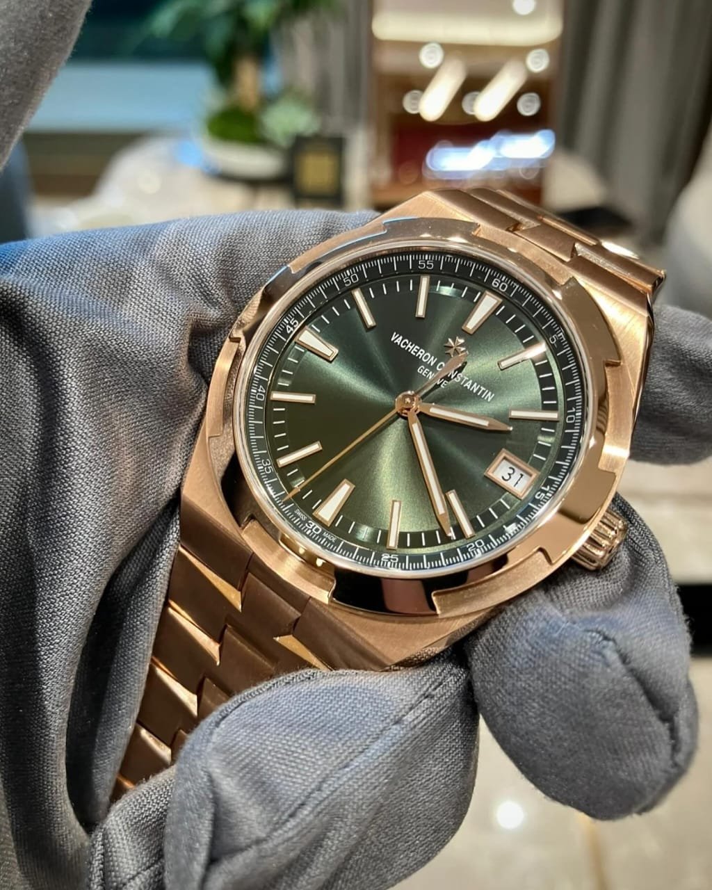 Vachero_n Constantin Overseas 4500V - Image 2
