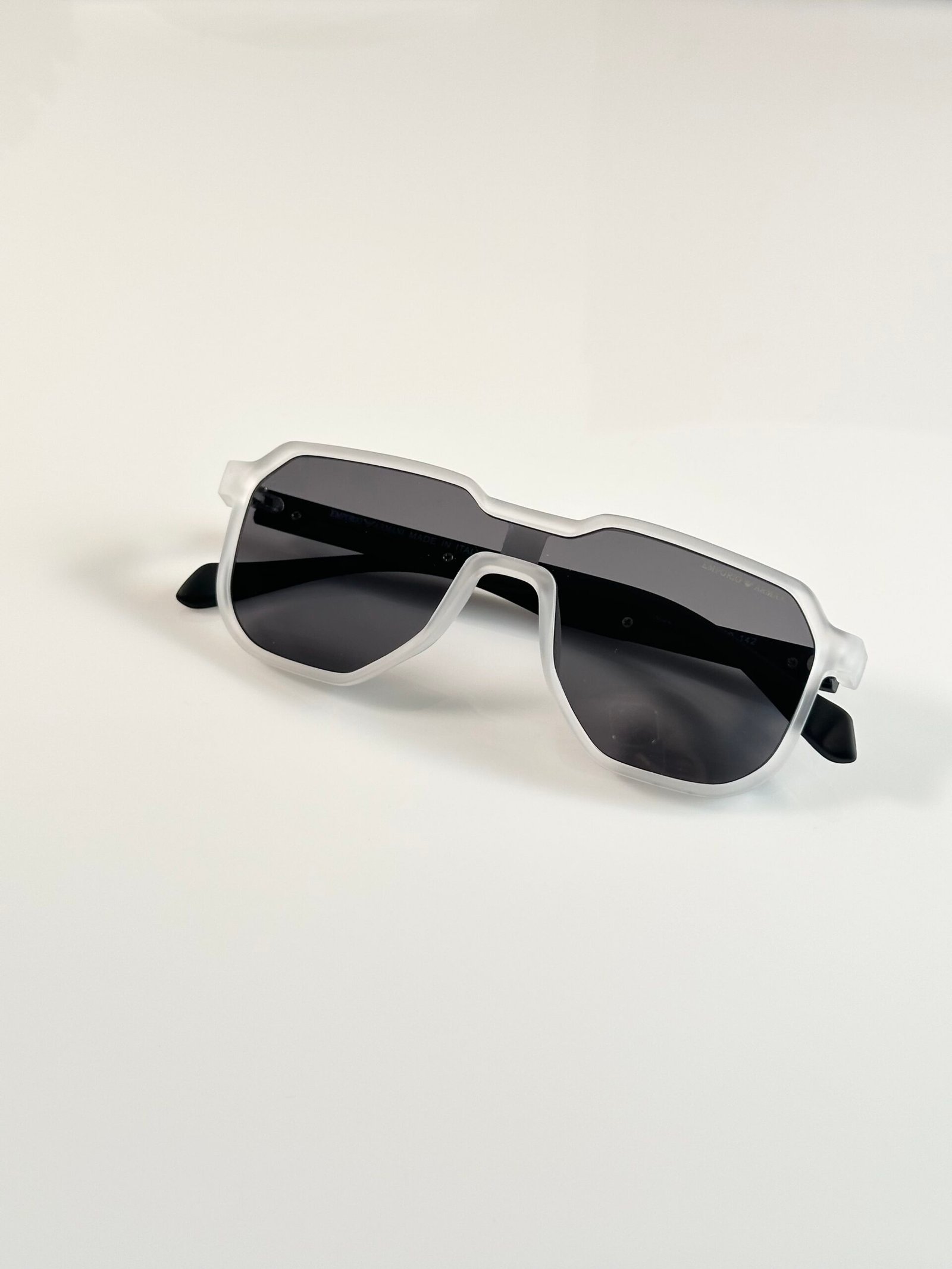 Emporio_Armani_219_Ice_Black - Image 3