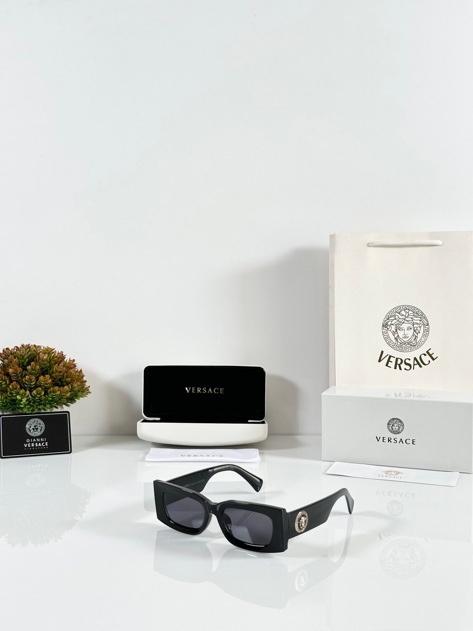 Versace WMNS 188 Black