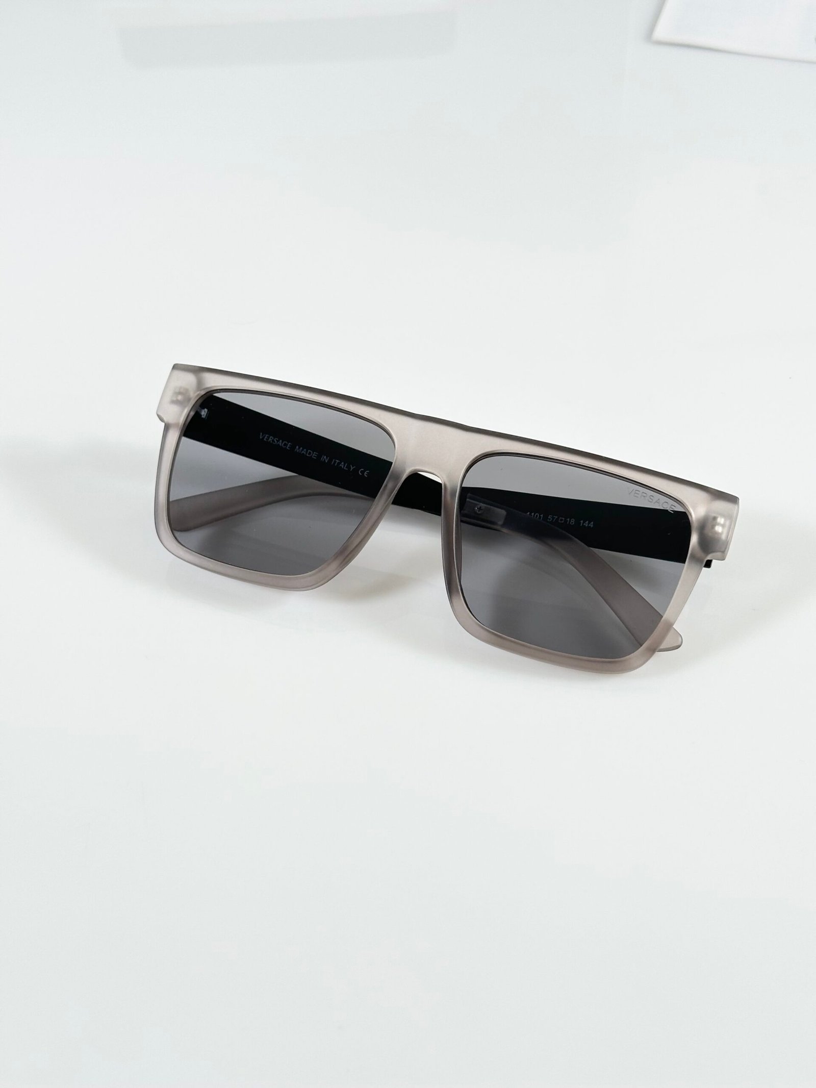 Versace 1101 Grey - Image 3