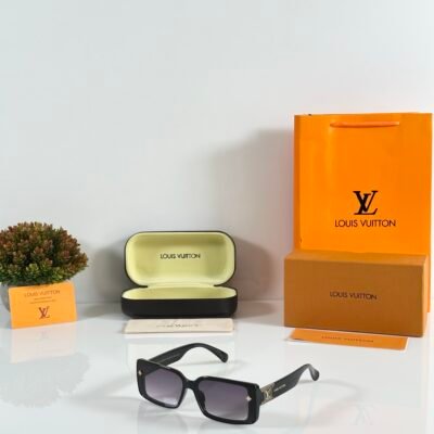 Louis_Vuitton_WMNS_5513_Black_DC