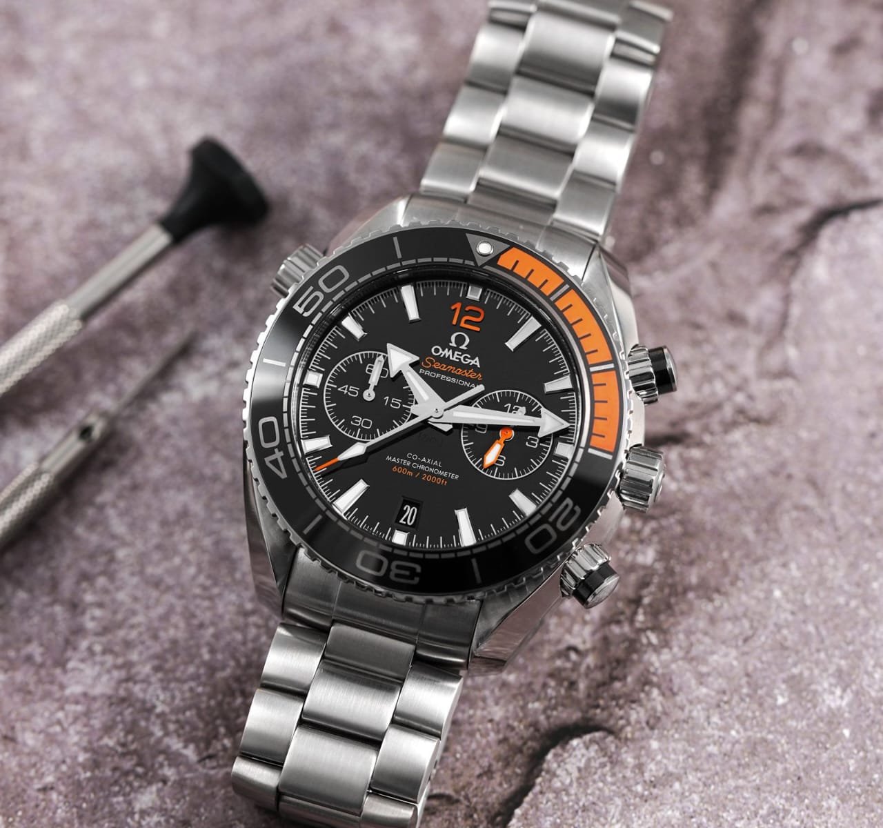 Omeg_a Seamaster Planet Ocean Quartz - Image 4