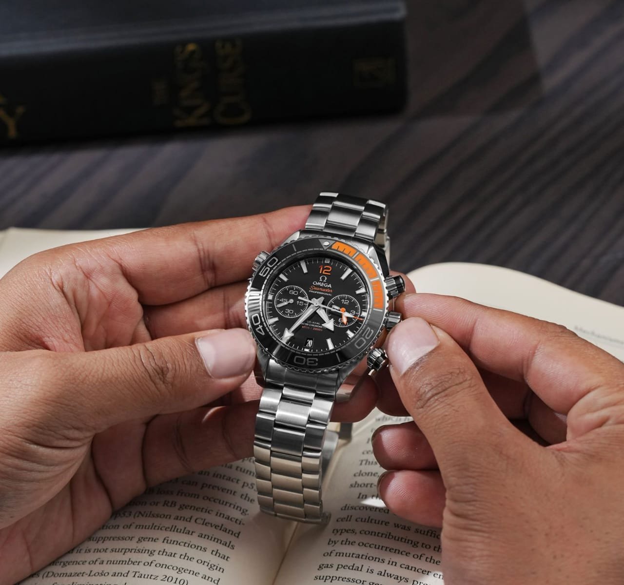 Omeg_a Seamaster Planet Ocean Quartz - Image 3
