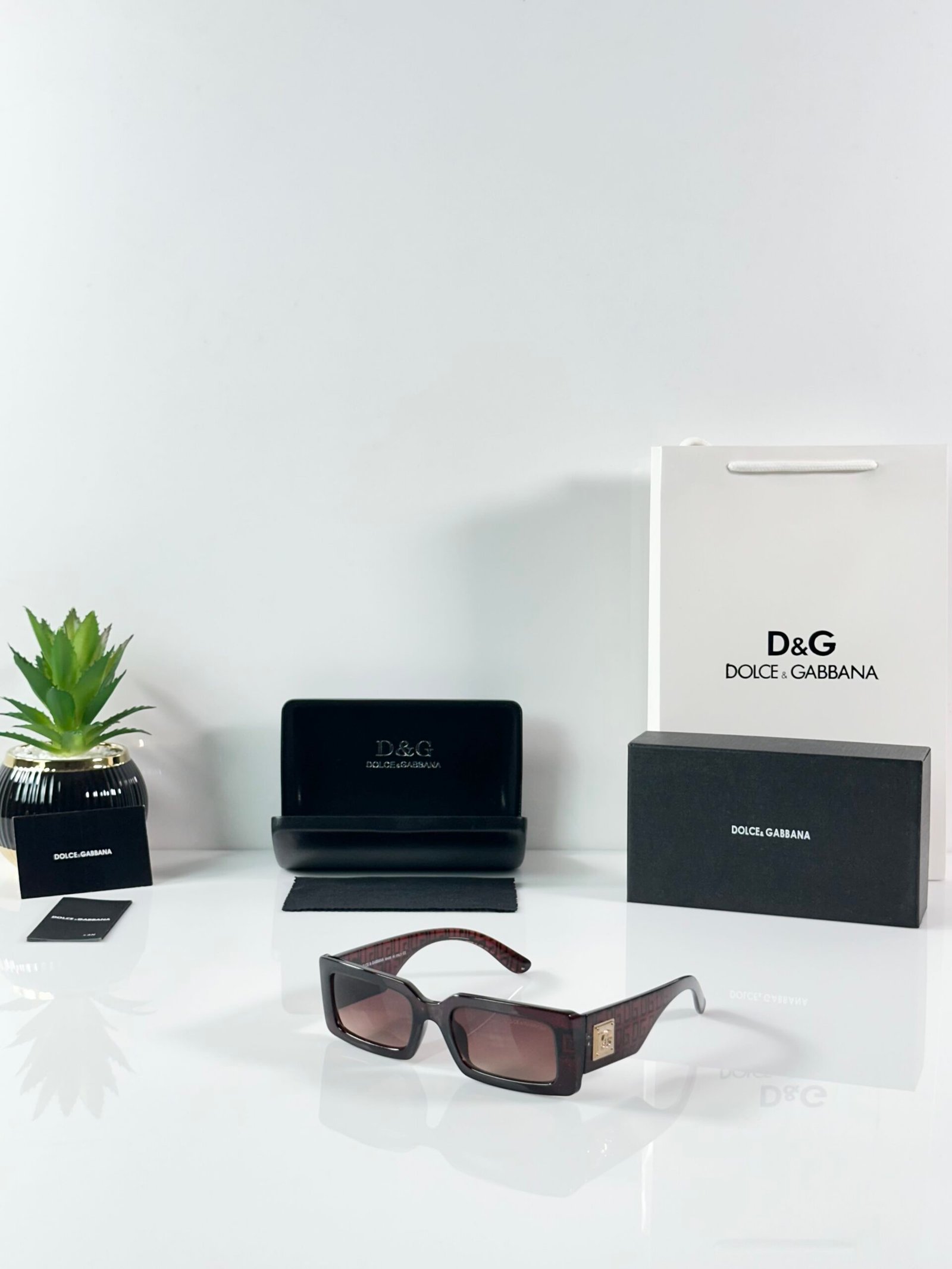 Dolce_&_Gabbana_WMNS_4416_Brown