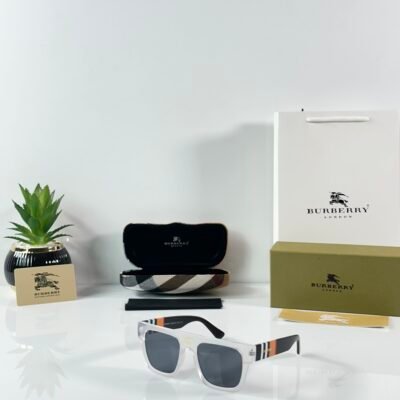 Burberry_4649_Ice_Black