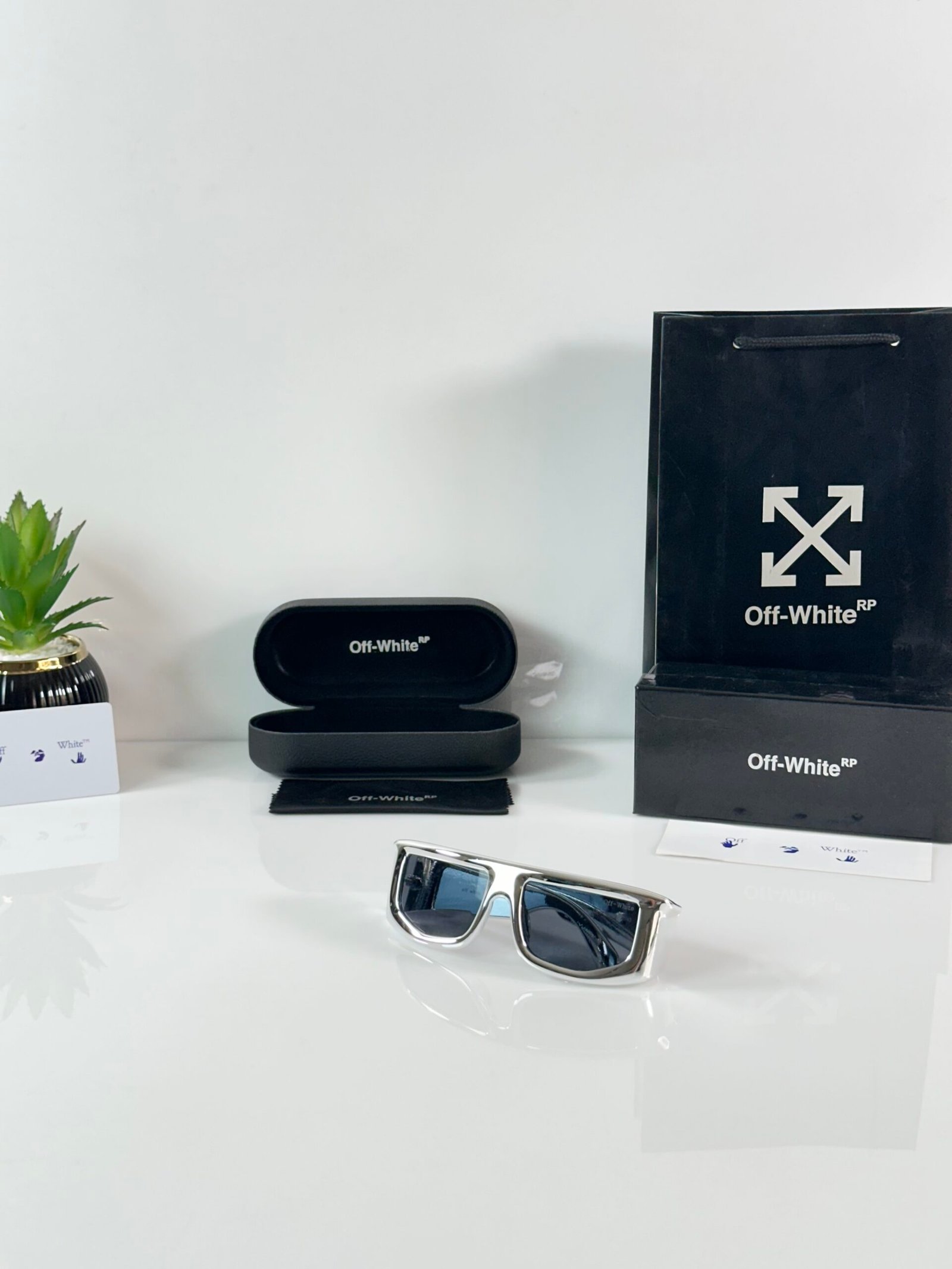 Off_White_05_Chrome_Black - Image 4