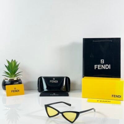 Fendi_WMNS_208_Black_Yellow