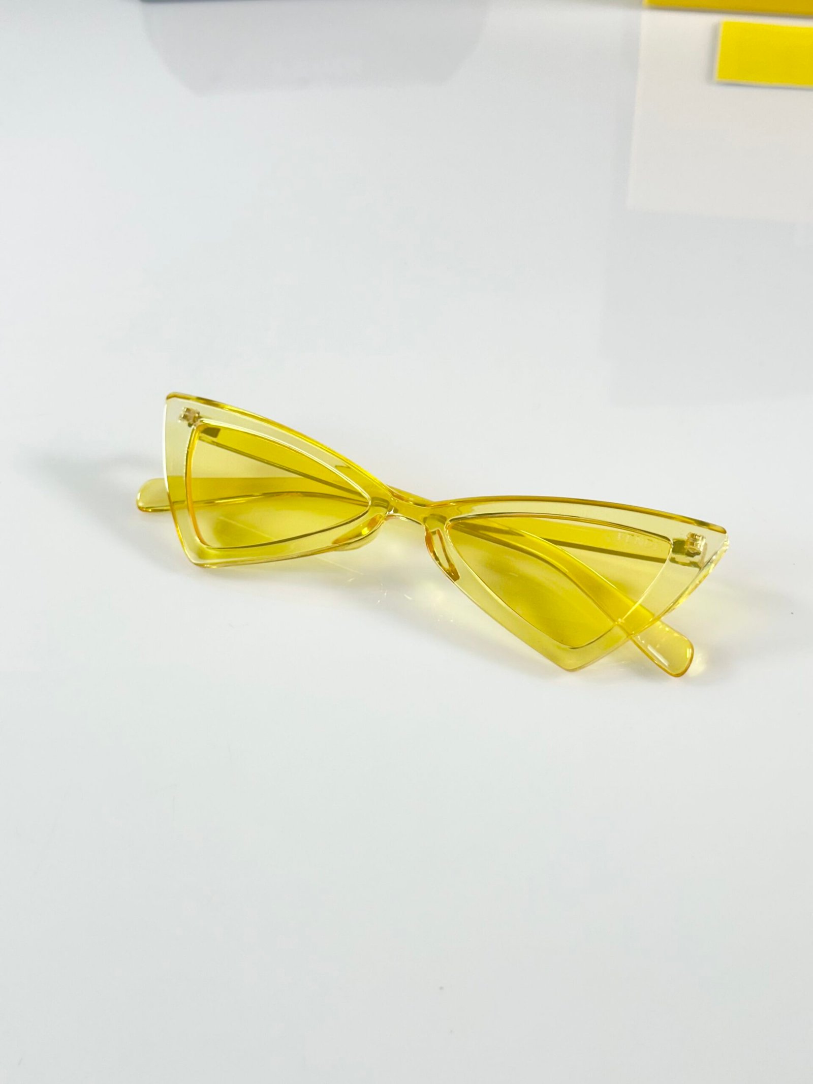 Fendi_WMNS_208_Yellow - Image 3