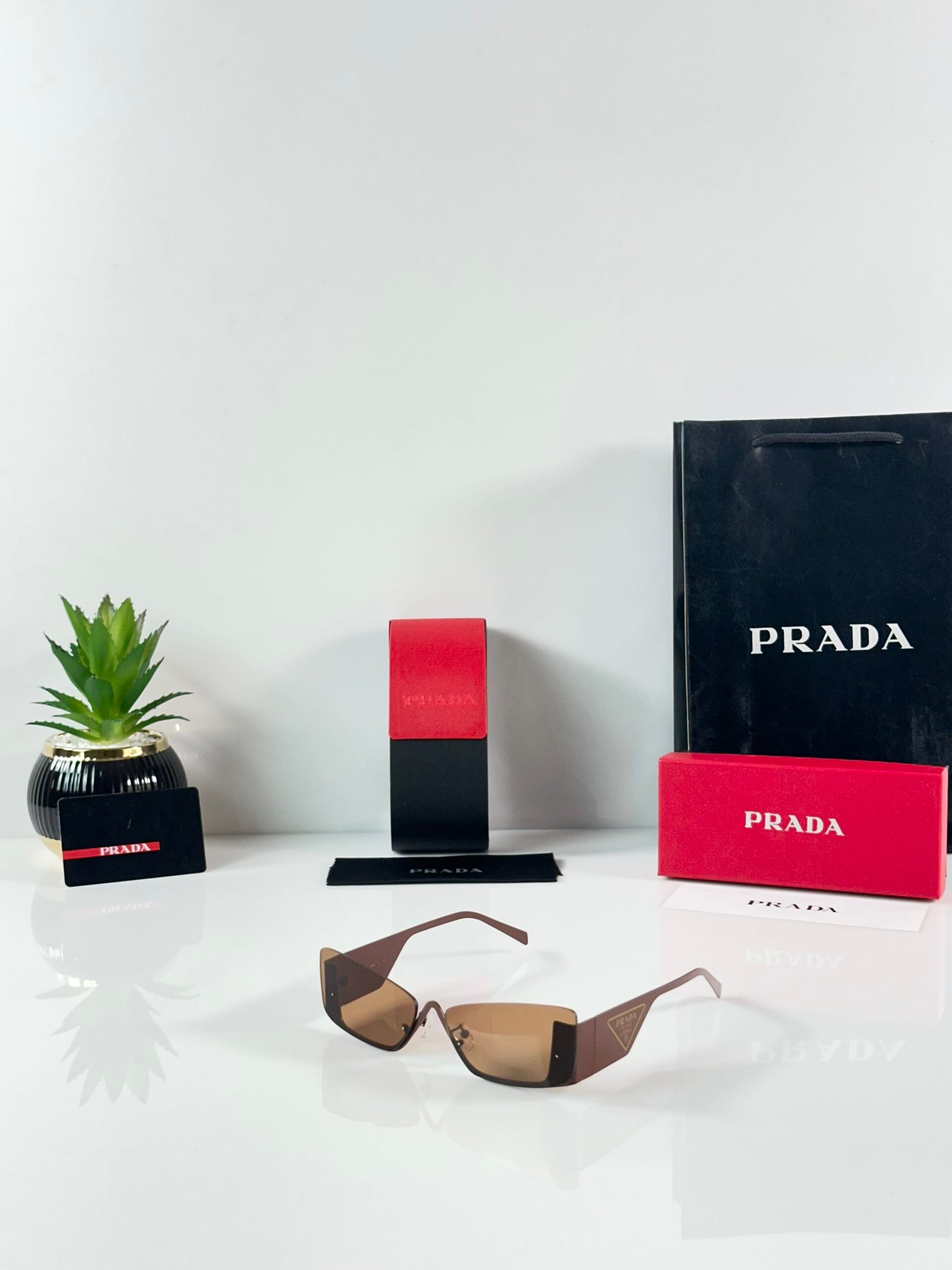 Prada_WMNS_7275_Brown