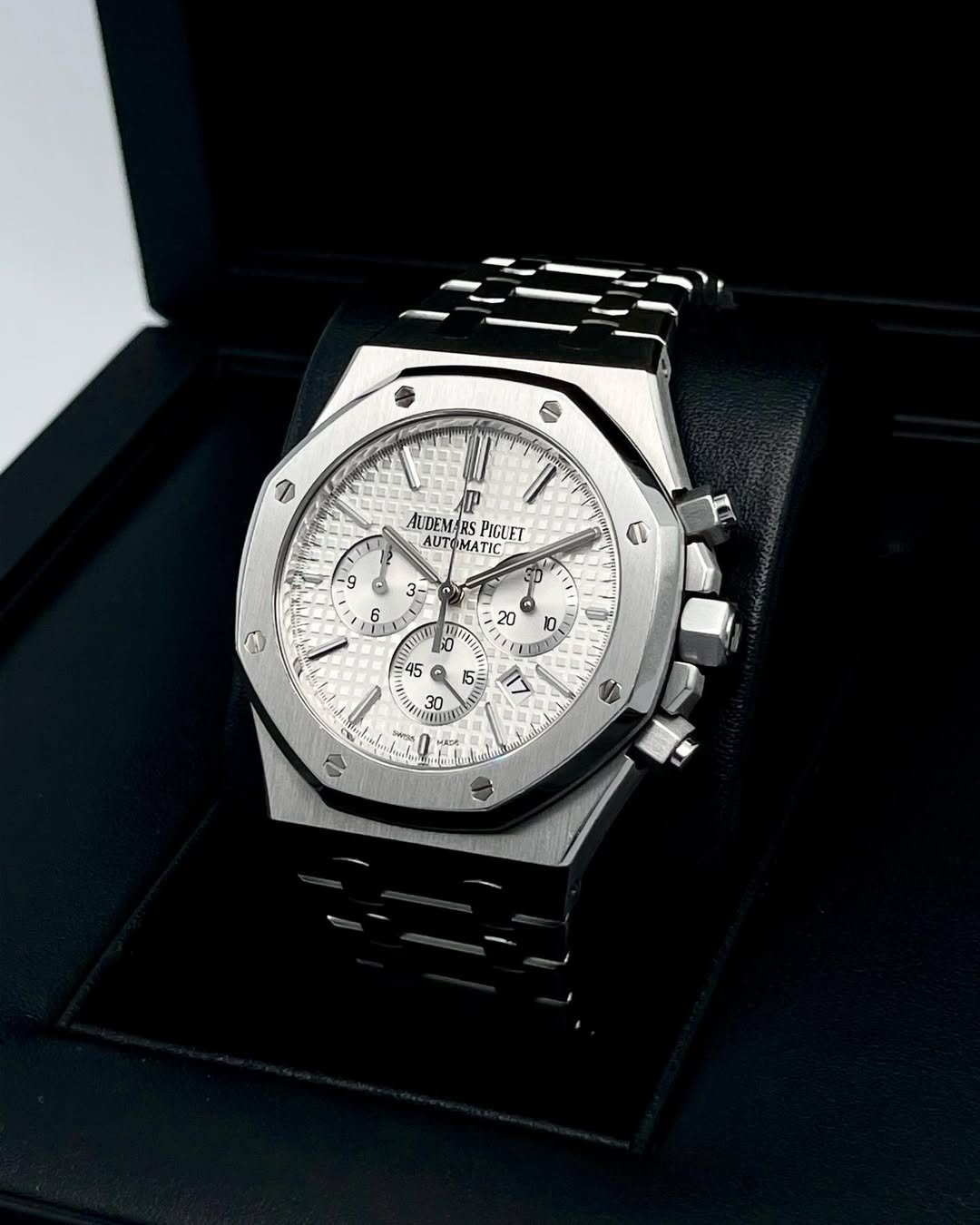 Audemars_piguet Royal Oak Chronograph - Image 4