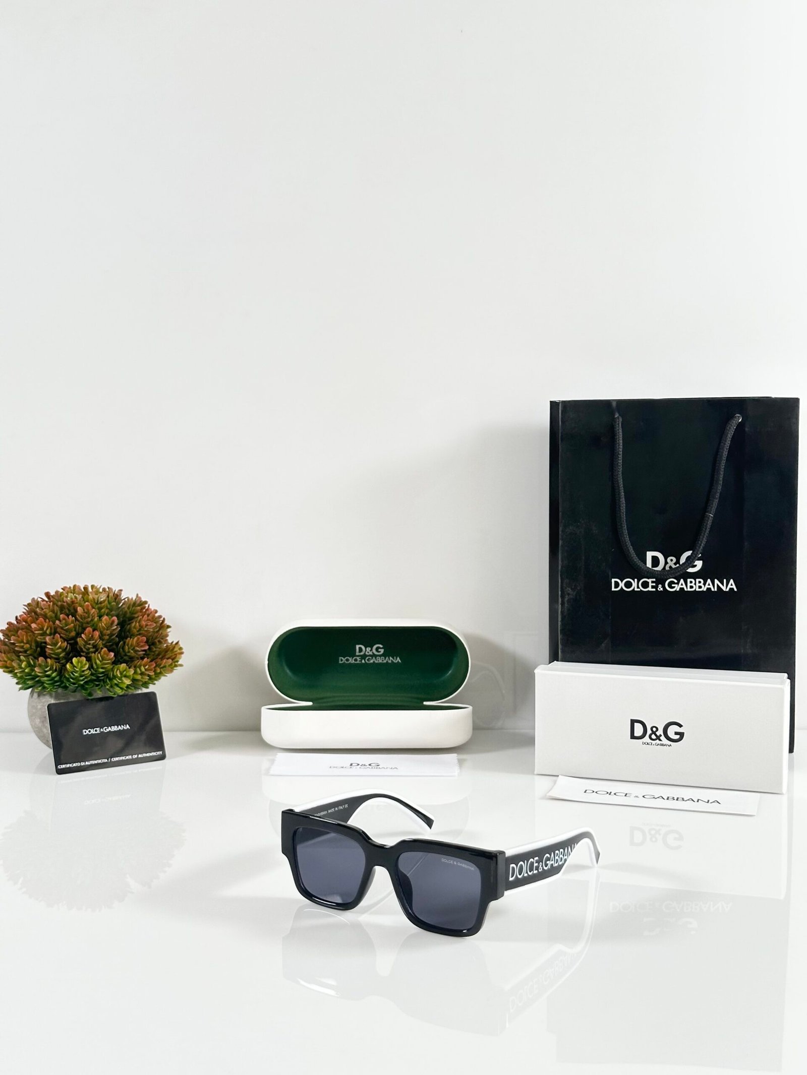 Dolce_&_Gabbana_6184_Black_White