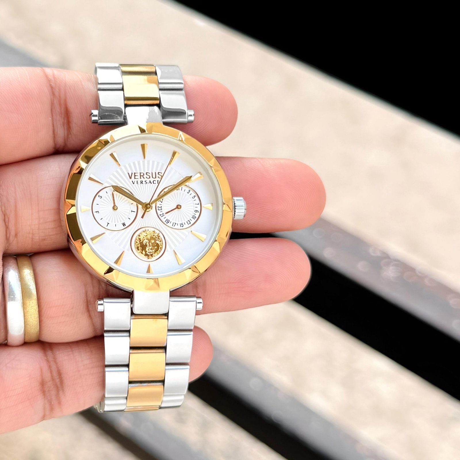 Versace versus Sertie