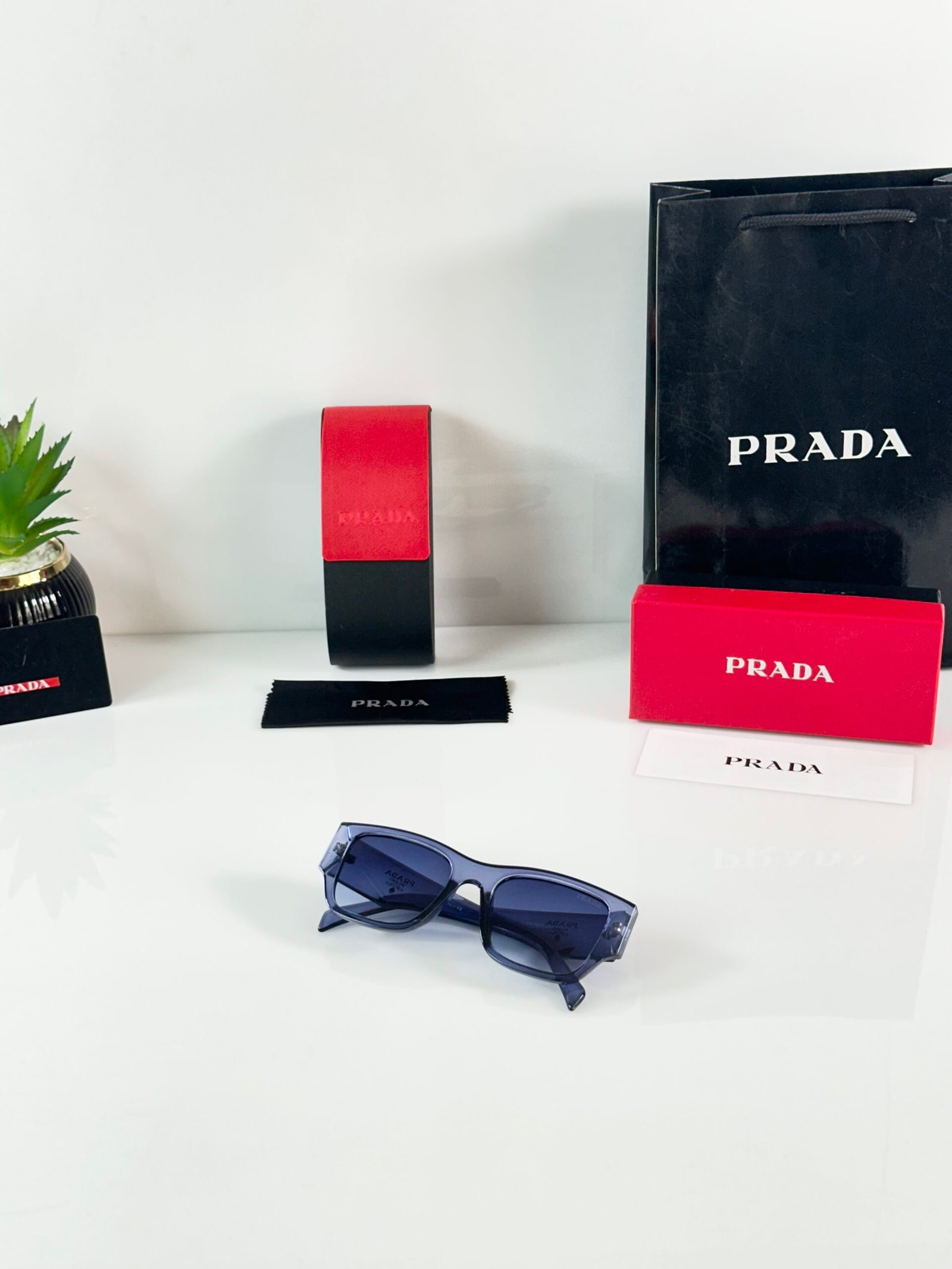 Prada_10_Blue - Image 4