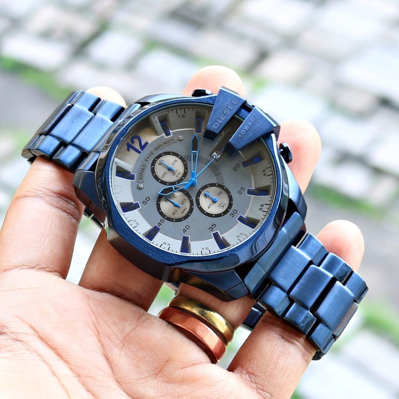 Diese_l 10 bar only the brave blue