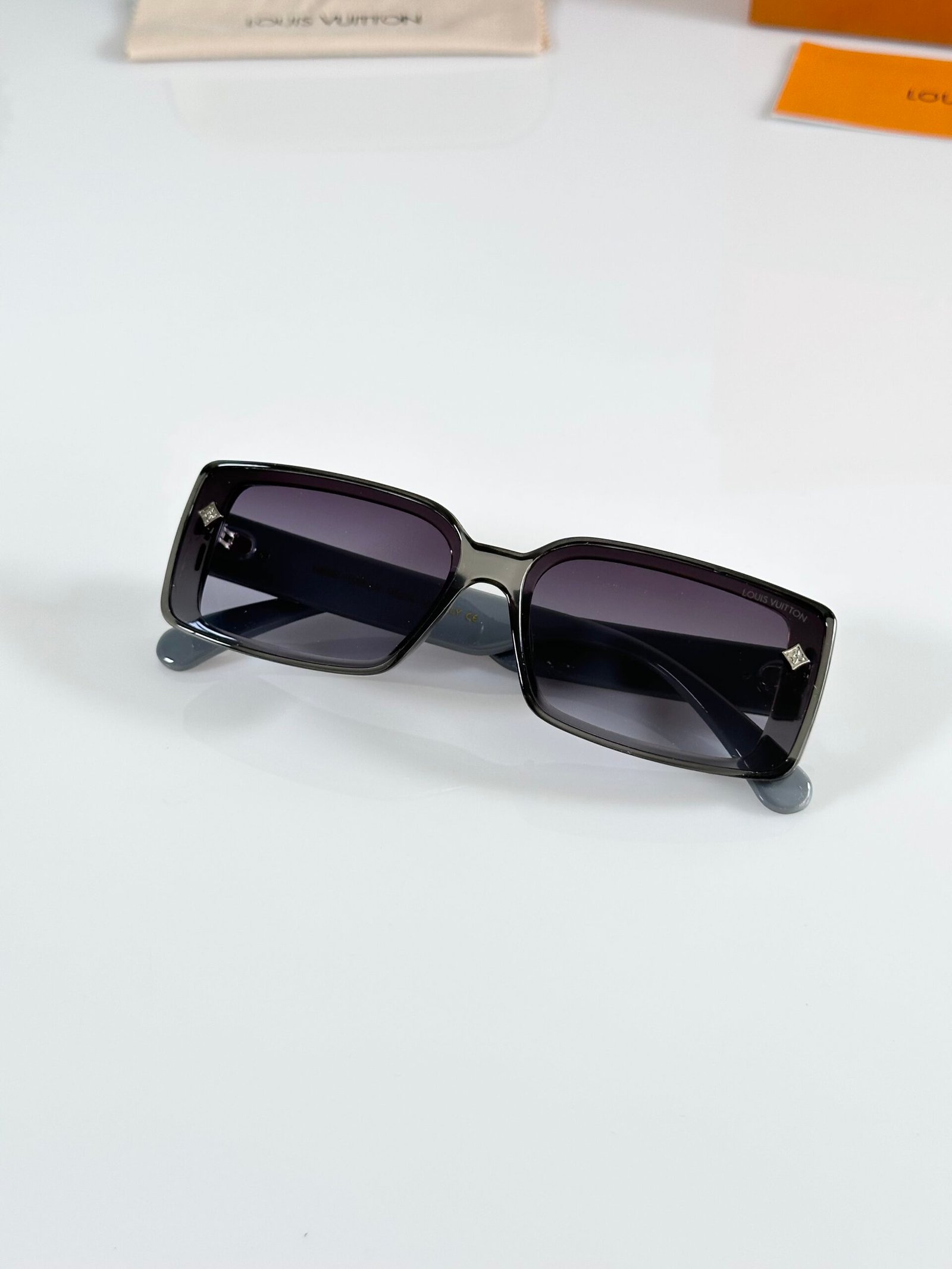 Louis_Vuitton_WMNS_5513_Grey - Image 3