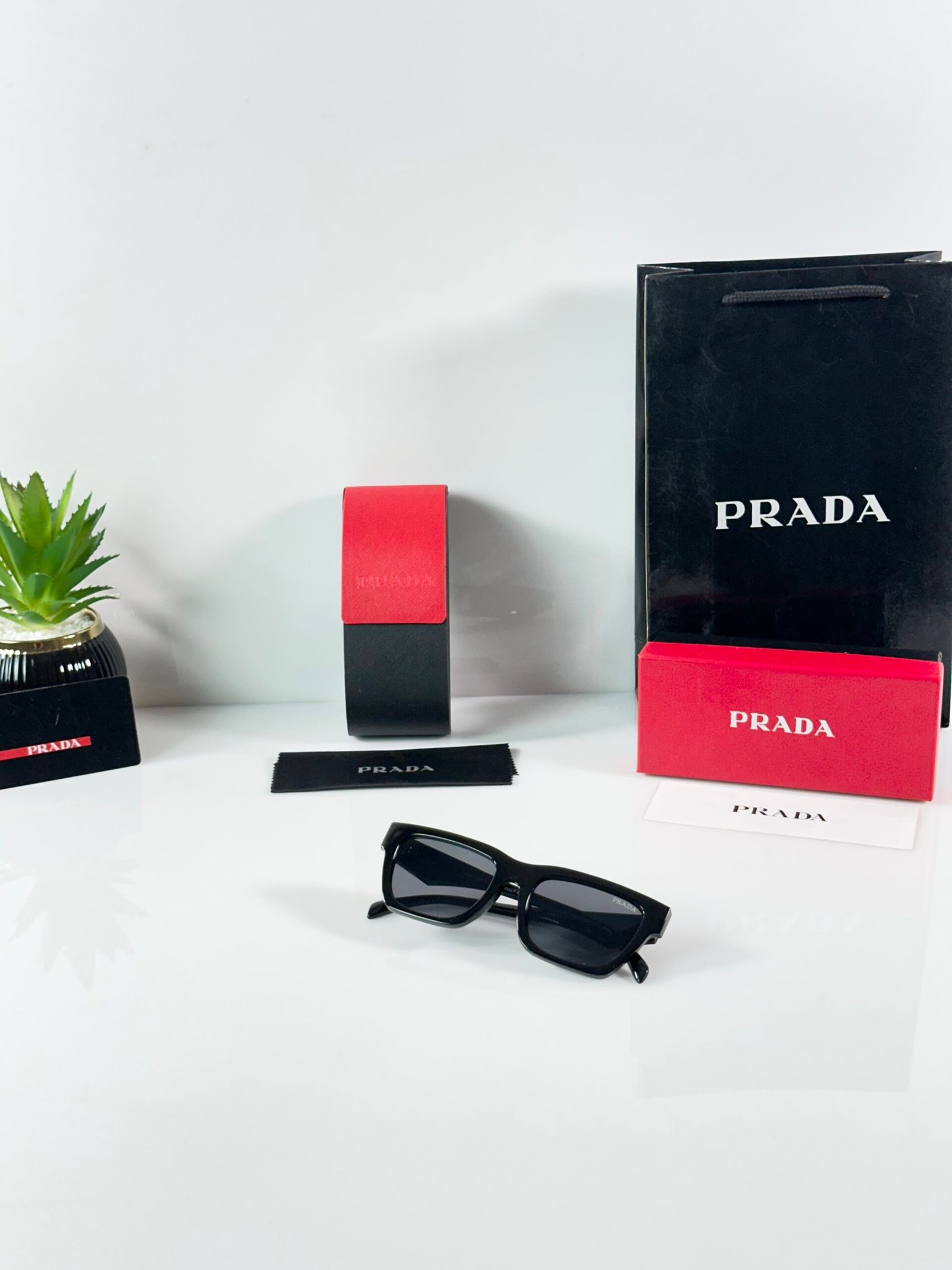 Prada_06_Shine_Black - Image 4