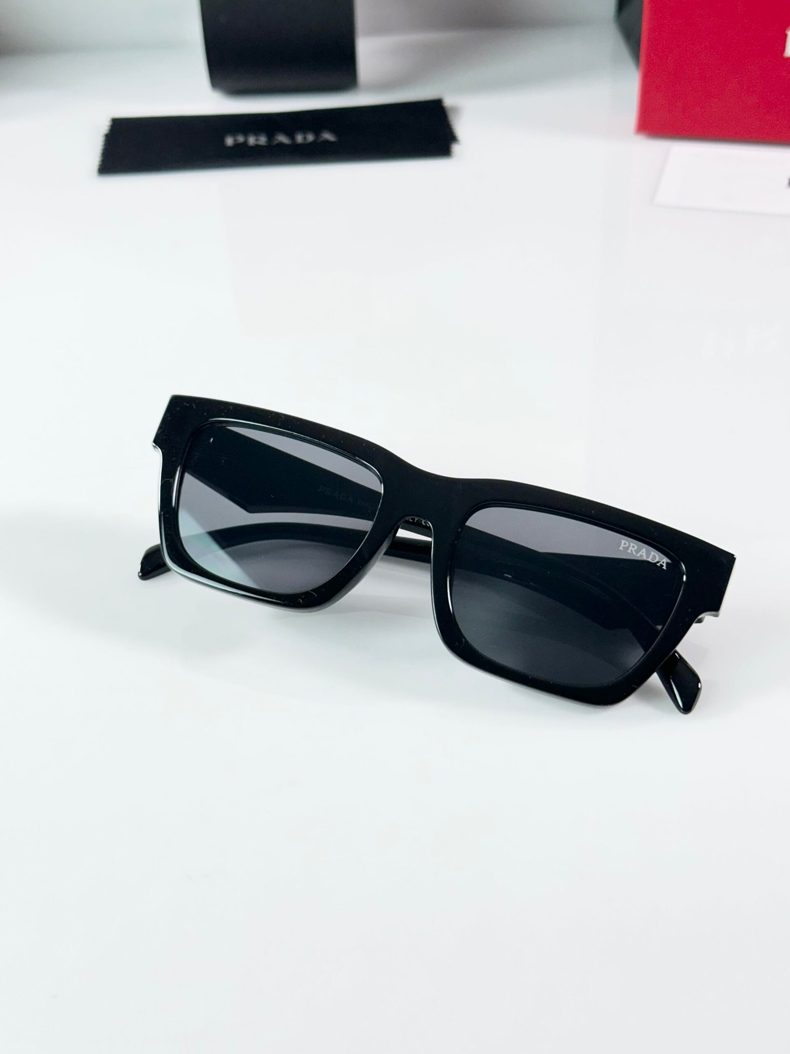 Prada_06_Shine_Black - Image 3