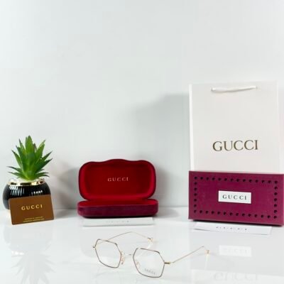 Gucci_307_Gold_Frame