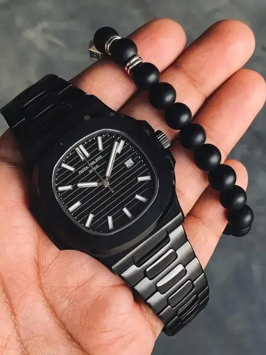 Patek_philippe Nautilus Quartz black white