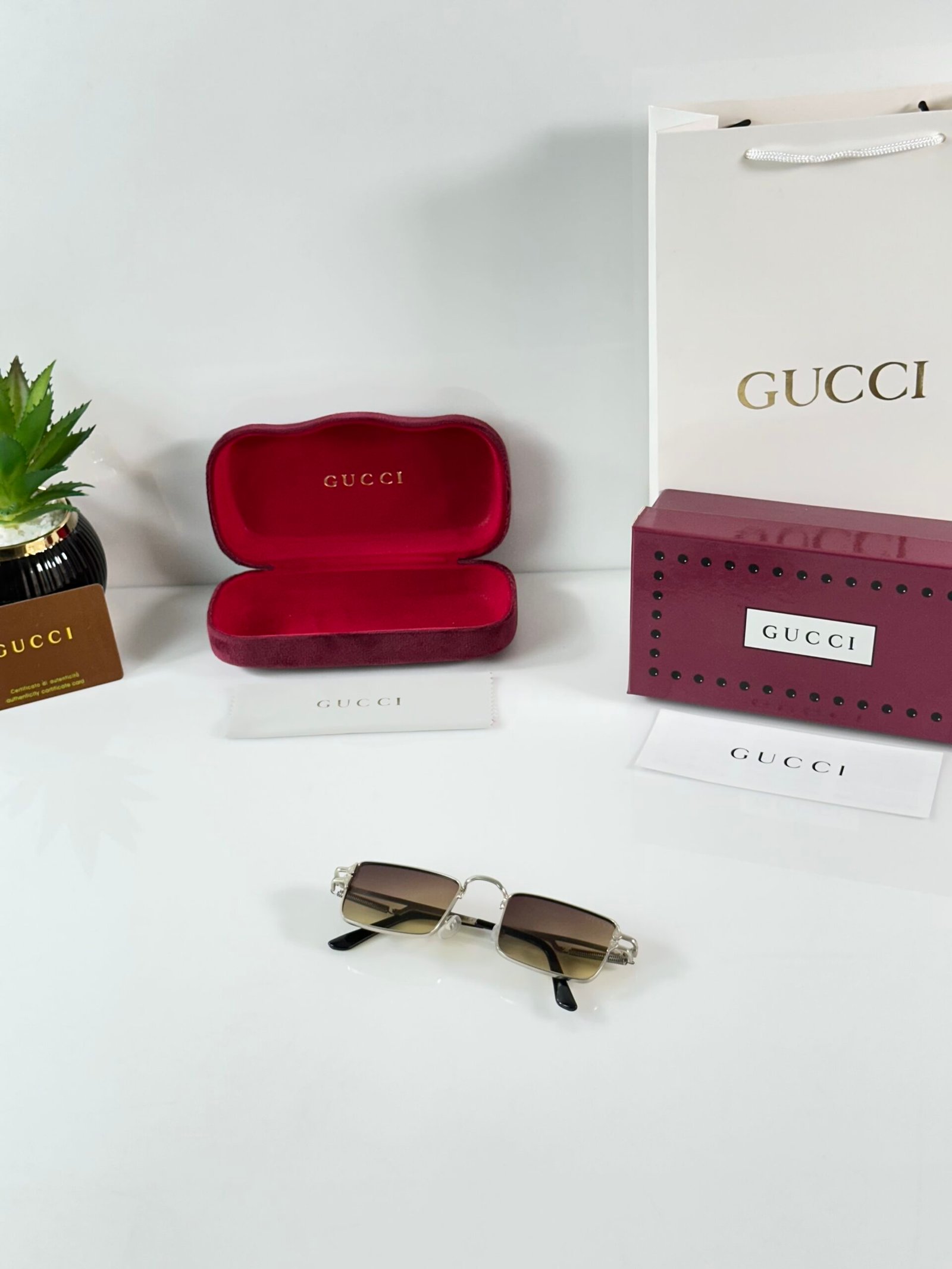 Gucci_9518_Silver_Green_Shaded - Image 4