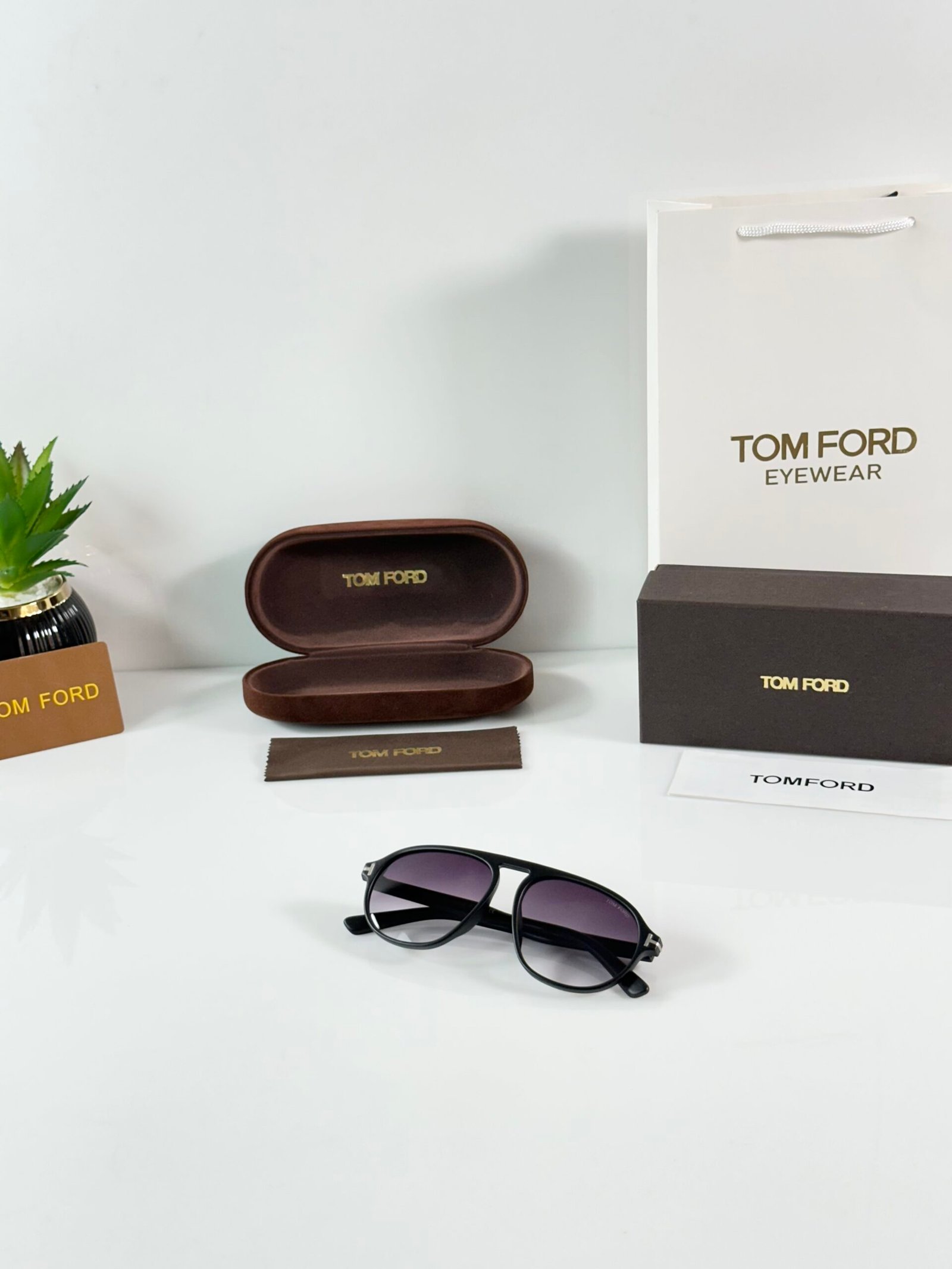 Tomford 755 Black Shaded - Image 4