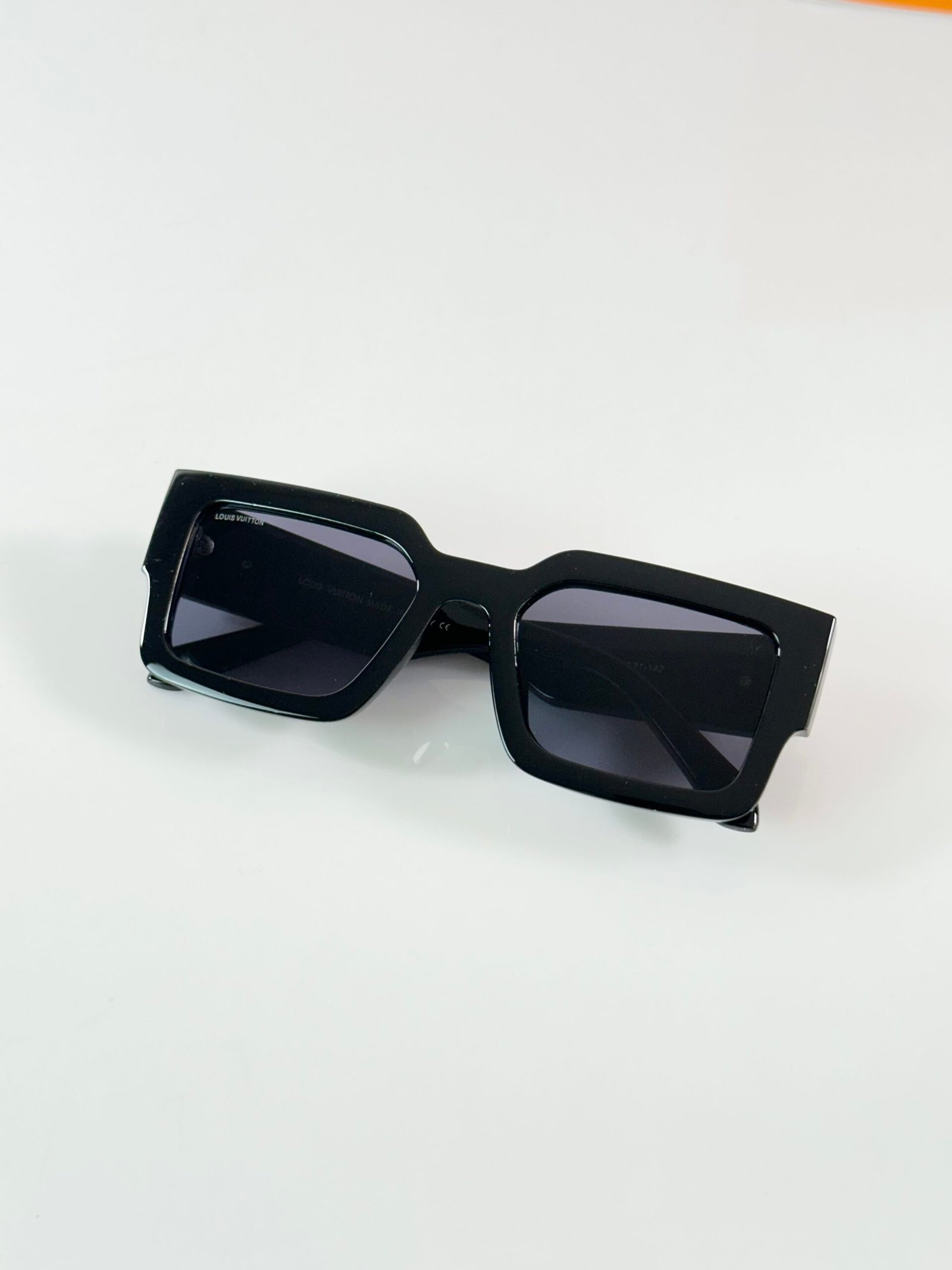 Louis_Vuitton_0646_Black - Image 3