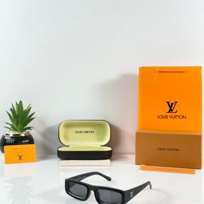 Louis_Vuitton_6190_Black