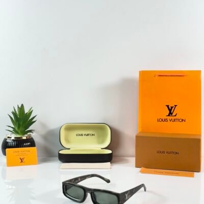 Louis_Vuitton_6190_Army_Green