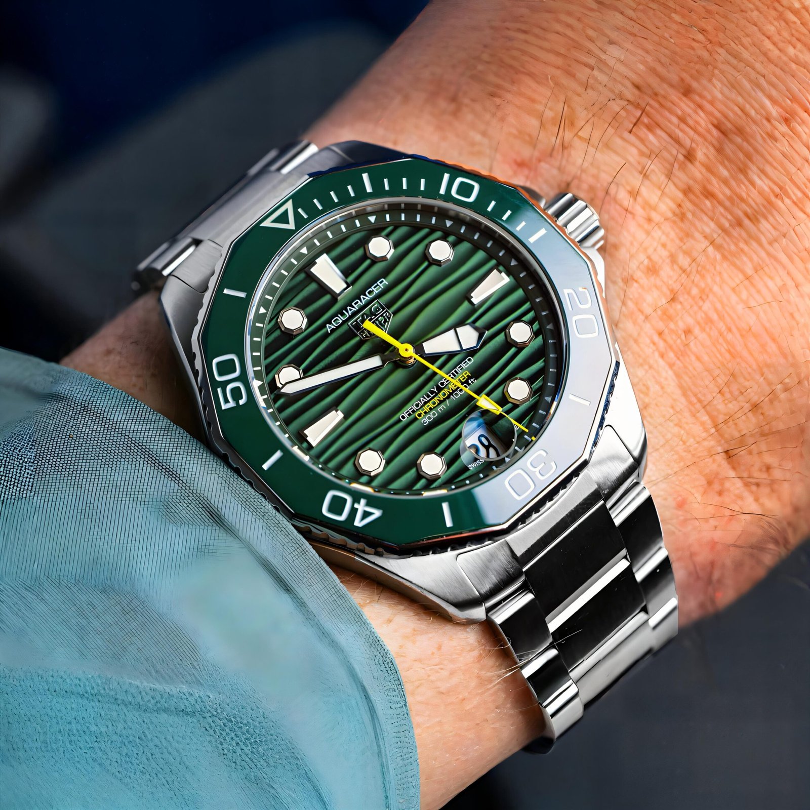 Tag Heue_r Aquaracer professional 300m Date Automatic Japan - Image 4