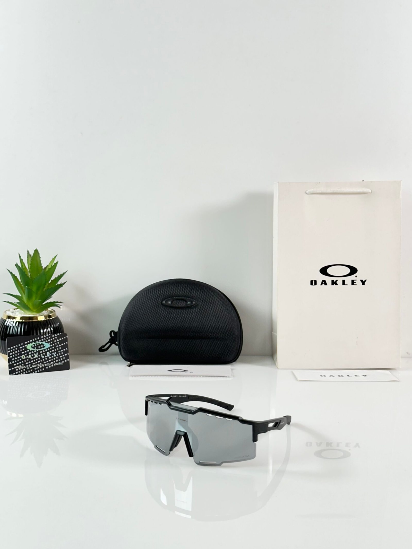 Oakley_9965_Black_Silver_Mercury