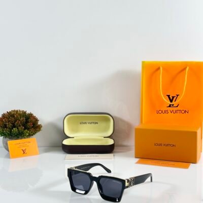Louis_Vuitton_96006_Gold_Black