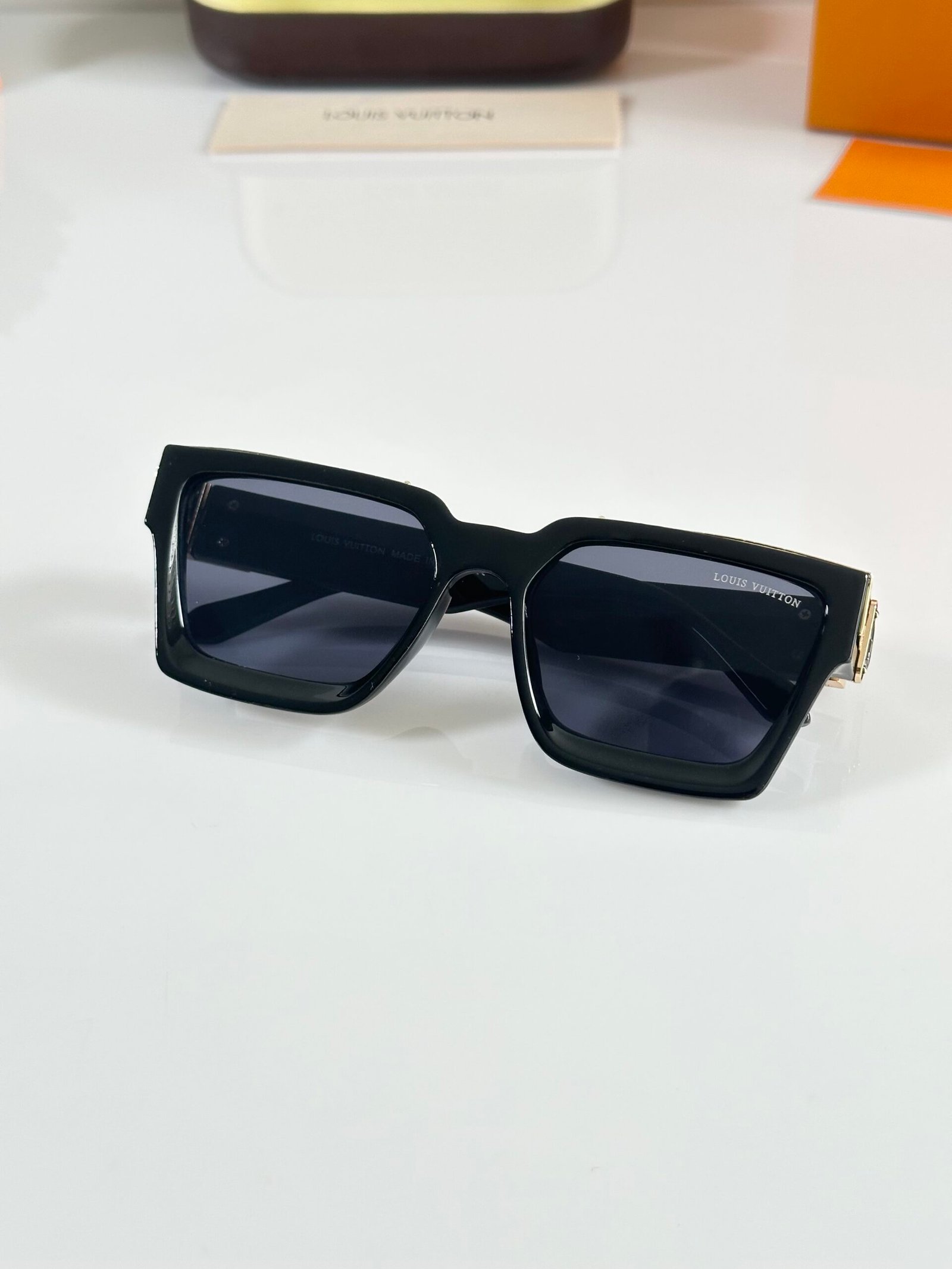Louis_Vuitton_96006_Gold_Black - Image 5